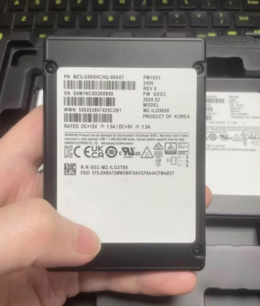Brand New SSD,MZILG960HCHQ-00A07,Samsung 1653,960GB.